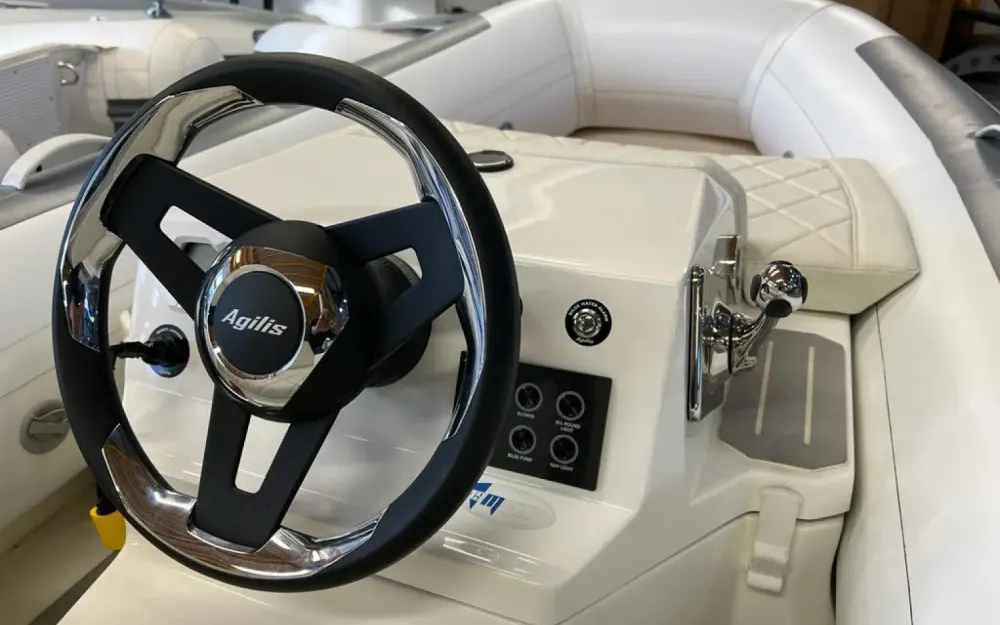 Agilis 280 Interior 2