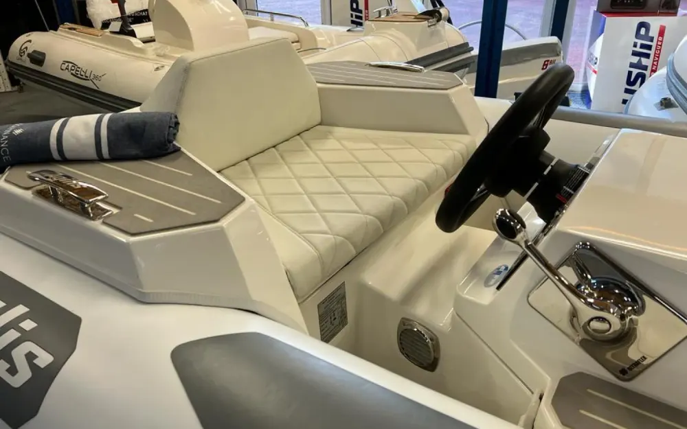 Agilis 280 Interior 1