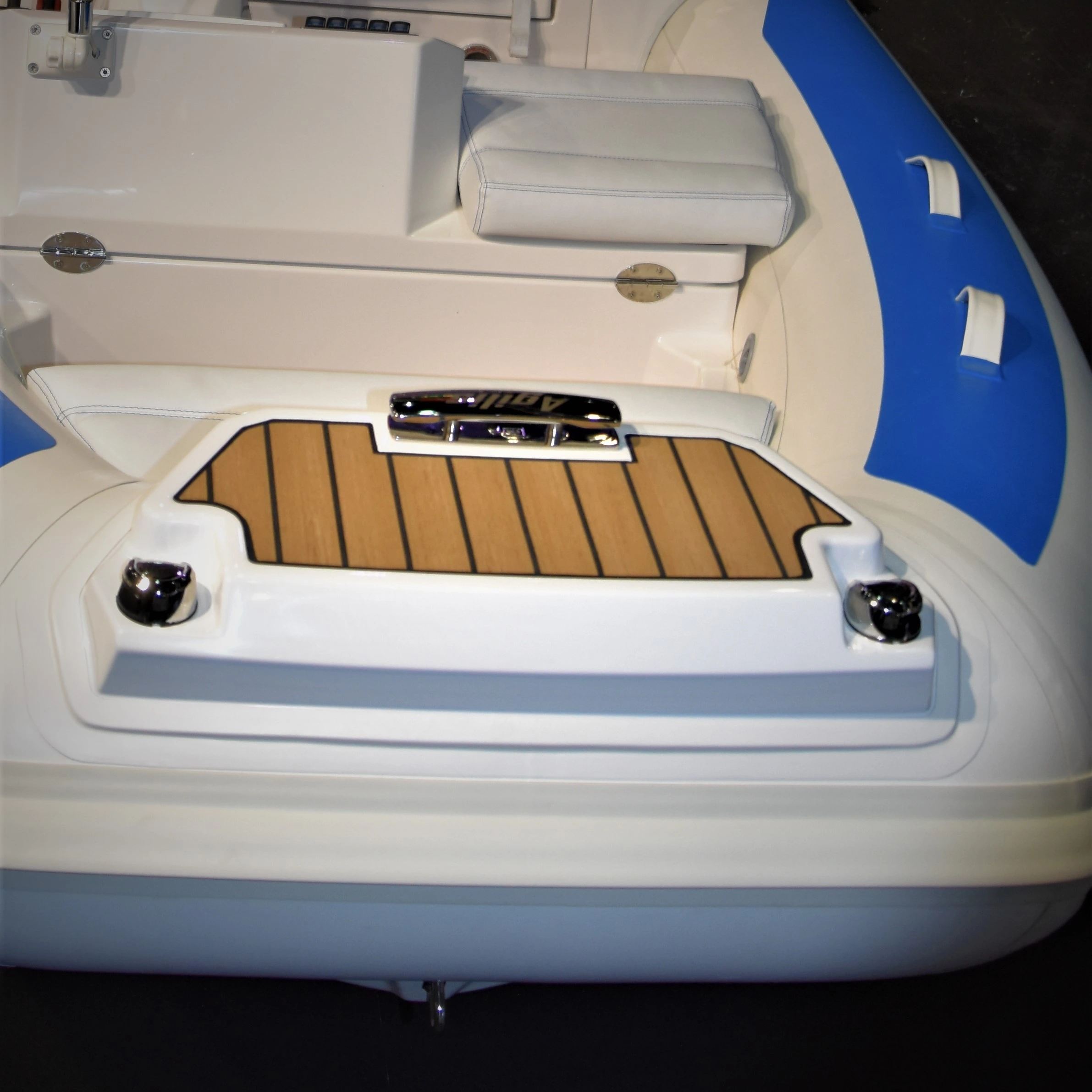 Agilis 330C Interior 2