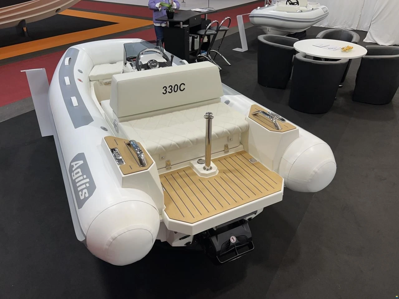 Agilis 330C Interior 3