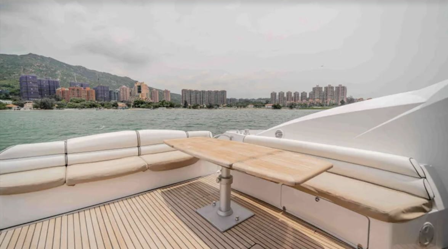 2007 Sunseeker Predator 72 Interior 2